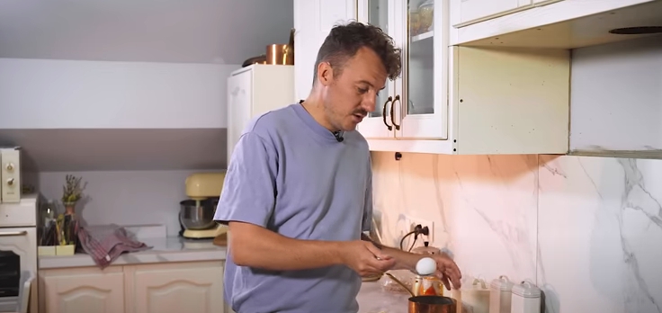 Жир и картошка созданы друг для друга! Клопотенко дал краткий курс кулинарии для мужчин